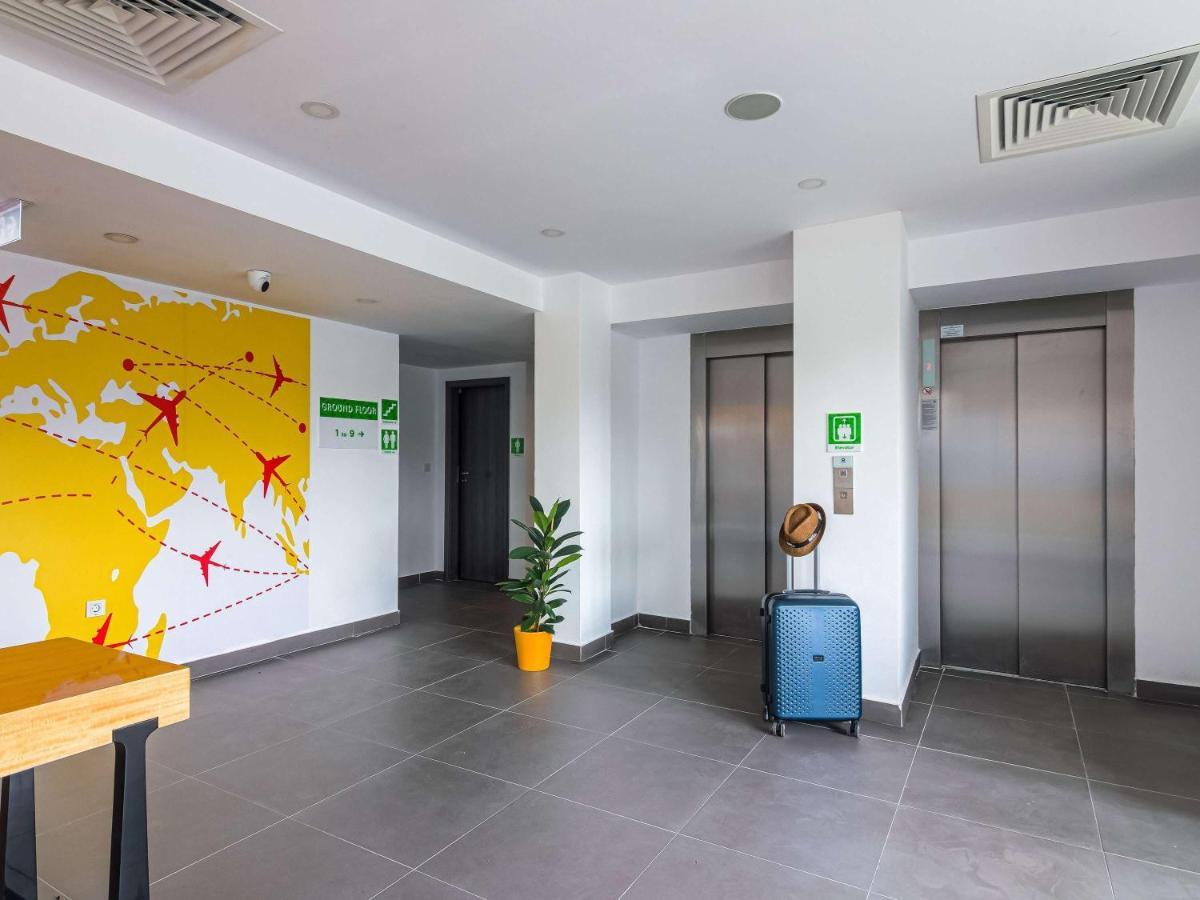 Ibis Styles Bucharest Airport Hotell Otopeni Exteriör bild